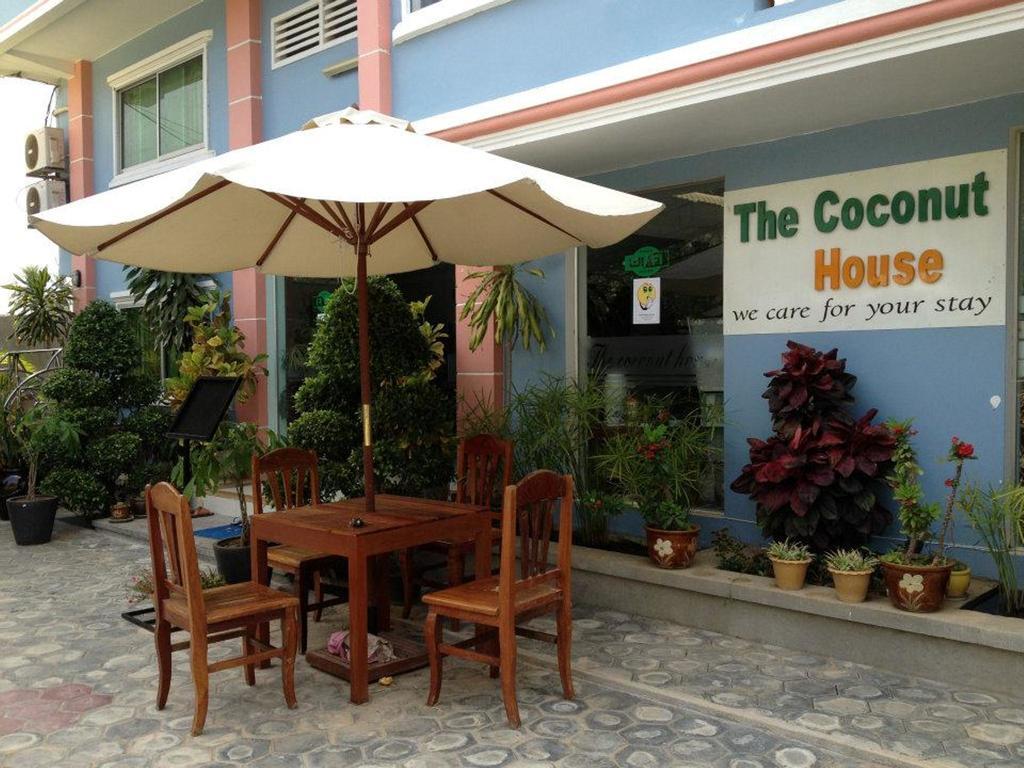 The Coconut House Hotel Battambang Esterno foto